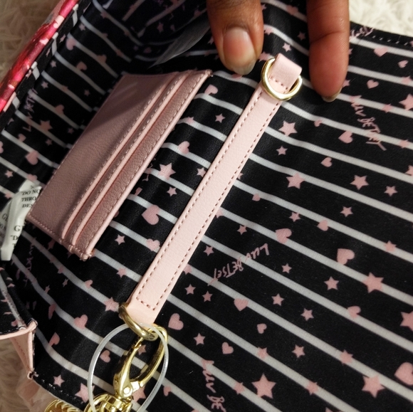 NWT Luv Betsey Pink Floral Crossbody with Matching Ear Bud Case - Picture 8 of 10